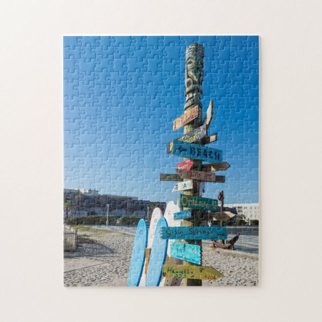 Puzzle Cocoa Beach Totem Tiki (Vertical)