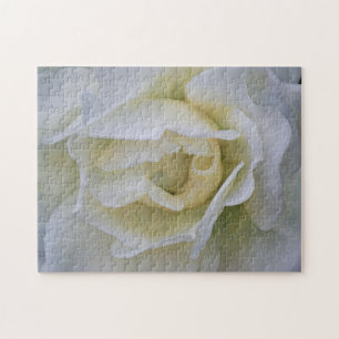 Puzzle d'art aux fleurs de rose blanche