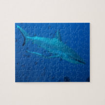 Puzzle de requin sous-marin photographié