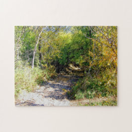 Puzzle der Waldtunnel-Fall-Baum-Ansicht