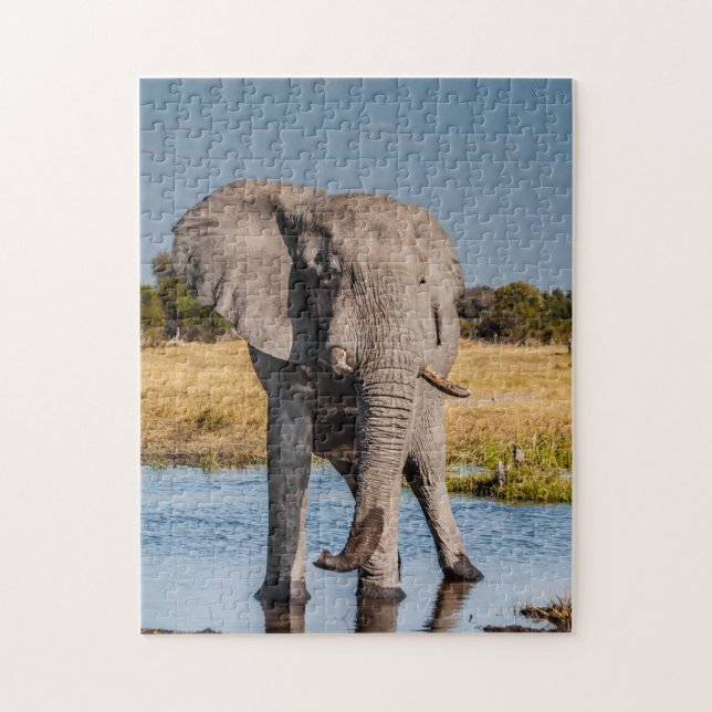 Puzzle des Bullen Elefanten in freier Wildbahn. (Vertikal)