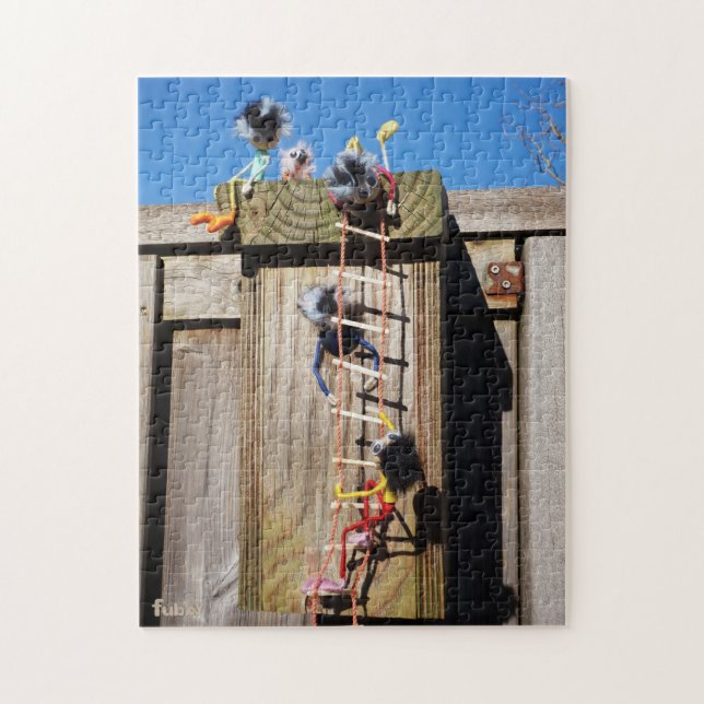 Puzzle Des fubby qui grimpent dans une maison d'oiseaux. (Vertical)