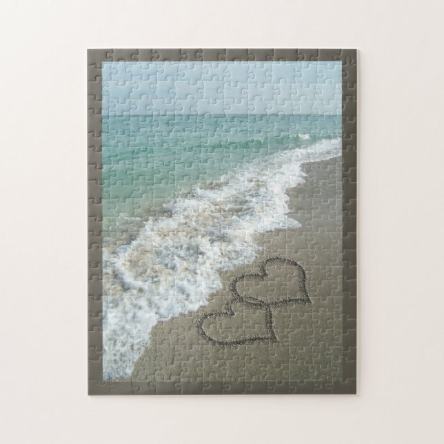 Puzzle Deux Coeurs de sable sur la plage, Océan romantiqu (Vertical)