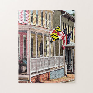 Puzzle DM d'Annapolis - Drapeaux le long de rue est