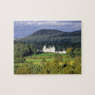 Puzzle Écosse, Tayside, château de Blair. Dans un champ é