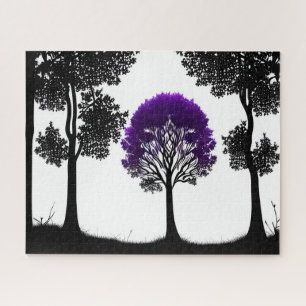 Puzzle Enchanter l'arbre violet dans la forêt illuminée d