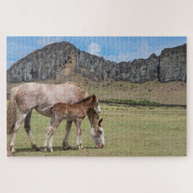 Puzzle Étalon et poulain au cratère volcanique de Rano Ra (Horizontal)