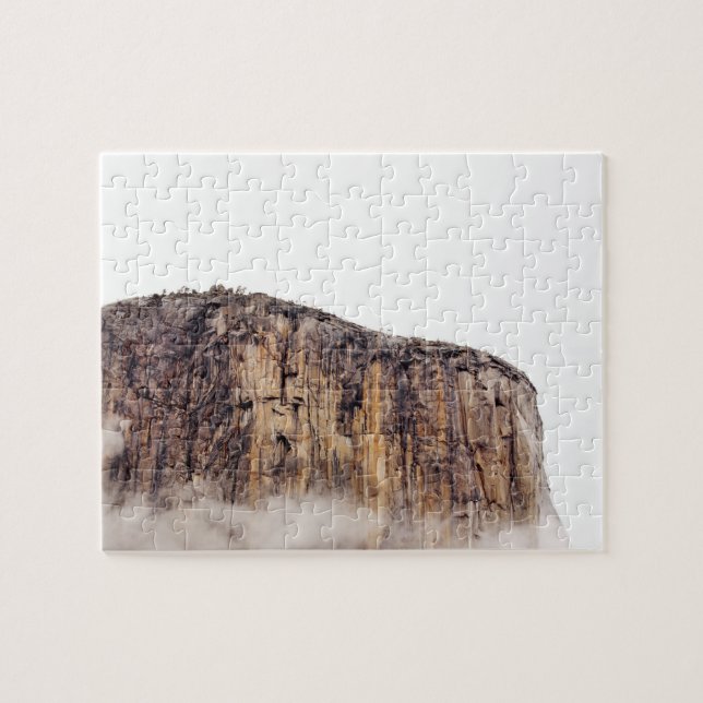 Puzzle Falaise pure se levant au-dessus des nuages (Horizontal)