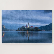 Heure bleue paysage photo au lac Bled (Slovénie)