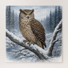 Hibou pêcheur de Blakiston dans une forêt hivernal