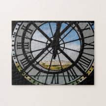 Horloge géante en verre au Musée d'Orsay - Paris