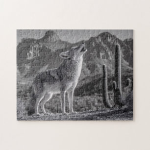 Puzzle Howling Coyote dans le paysage désertique