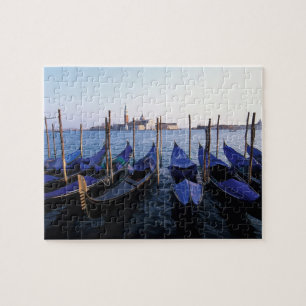Puzzle Italie, Vénétie, Venise, Rangée de gondoles et San