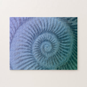 Puzzle L'art fossile de l'ammonite spirale violette et ve