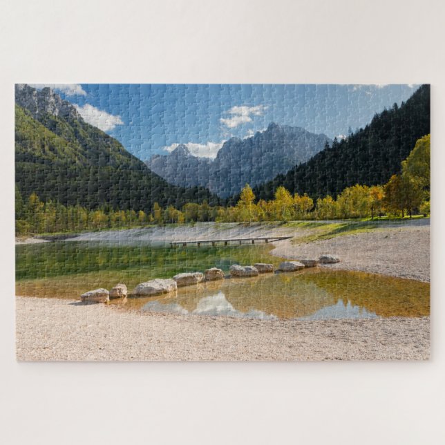 Puzzle Le lac Jasna dans les Alpes slovènes à l'automne (Horizontal)