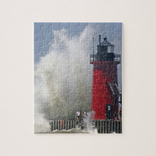 Puzzle Les gens sur la jetée regardent les grosses vagues