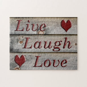 Puzzle Live Laugh Love sur le côté d'une grange