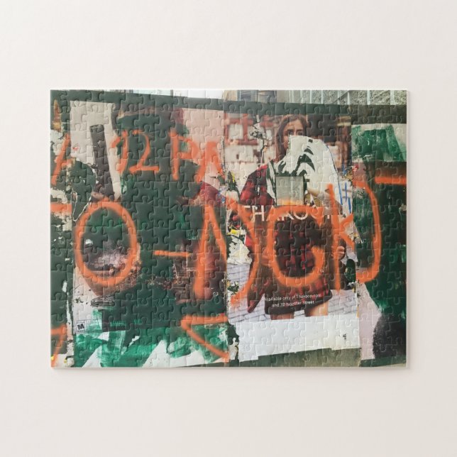Puzzle NYC Garment District Graffiti Spraypaint Art urbai (Horizontal)