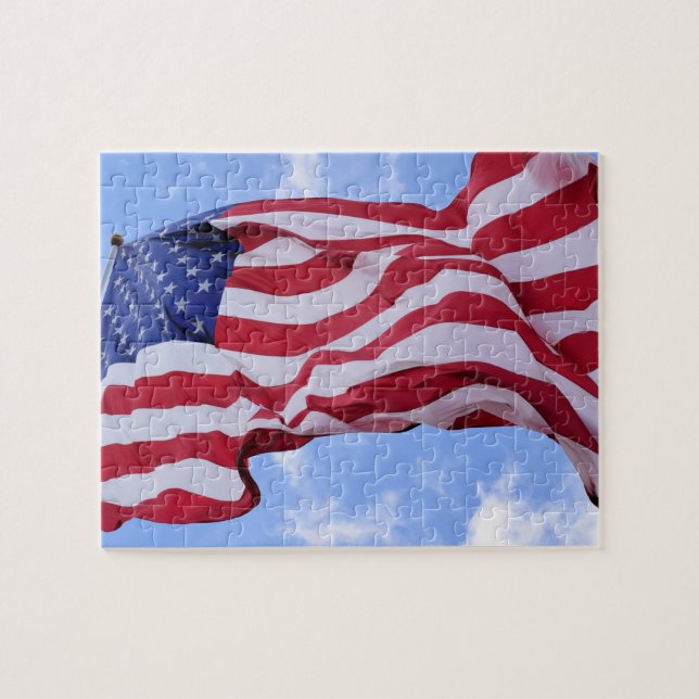 Puzzle Old Glory in the Breeze - 8x10 - 110 pcs. (Horizontal)