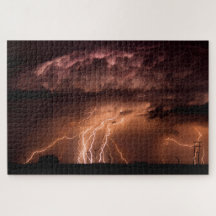 Panorama dramatique de faisceau de foudre