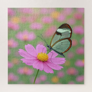 Puzzle Papillon à ailes de verre sur une fleur de cosmos