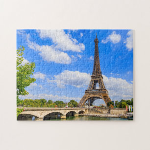 Puzzle Paris, Tour Eiffel et Seine, France.