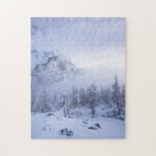 Puzzle Pays merveilleux d'hiver, brouillard, forêt d'épin