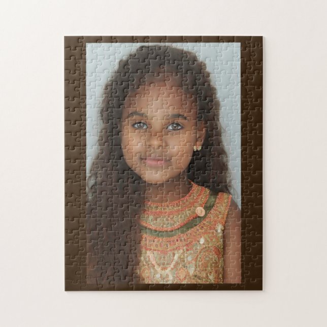 Puzzle Petite fille mignonne peau brune boucles (Vertical)