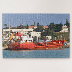 Puzzle pétrolier/chimique, Grete Theresa