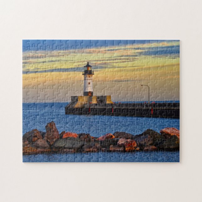 Puzzle Phare de Duluth Minnesota au coucher du soleil (Horizontal)