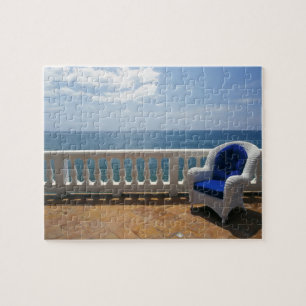 Puzzle Porto Rico. Chaise en osier et terrasse carrelée à
