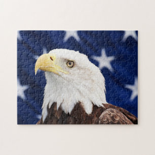 Puzzle Portrait d'aigle chauve avec le drapeau américain