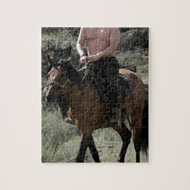 Puzzle Poutine sans chemise monte un cheval (Vertical)