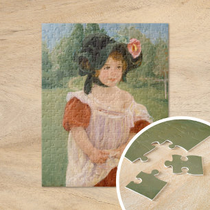 Puzzle Printemps : Margot debout dans un jardin   Mary Ca