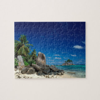 Puzzle Seychelles, île de Mahe, plage d'Anse Royale.