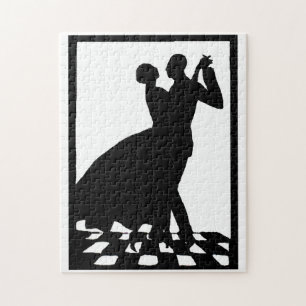 Puzzle silhouette couple dancing in the dark