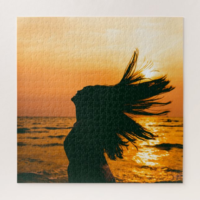 Puzzle Silhouette de fille, coucher du soleil sur la mer, (Vertical)
