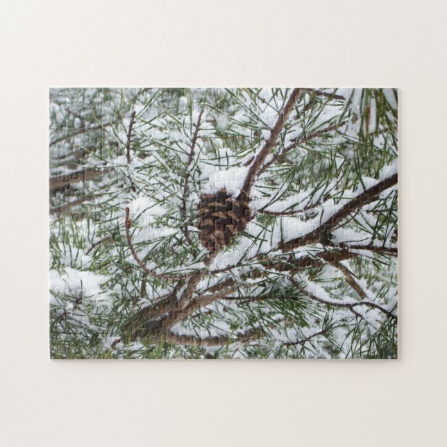 Puzzle Snowy Pine Cône II hiver Photographie de la nature (Horizontal)