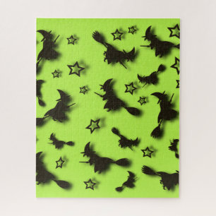 Puzzle Sorcière volante parmi les étoiles à Halloween nui