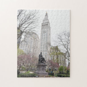 Puzzle Statue De William Seward; Metropolitan Life Tower