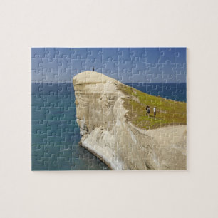 Puzzle Touristes sur la falaise à Tunnel Beach
