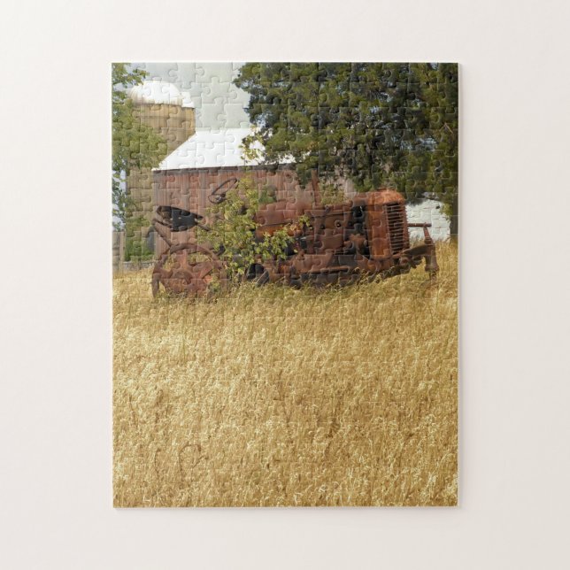 Puzzle Tracteur agricole abandonné - 11x14 - 252 pcs. (Vertical)