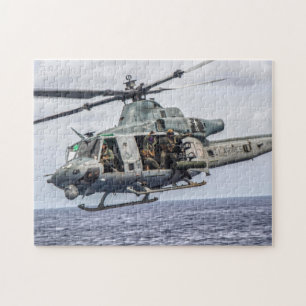 Puzzle VENOM UH-1Y (11 x 14 POUCES)