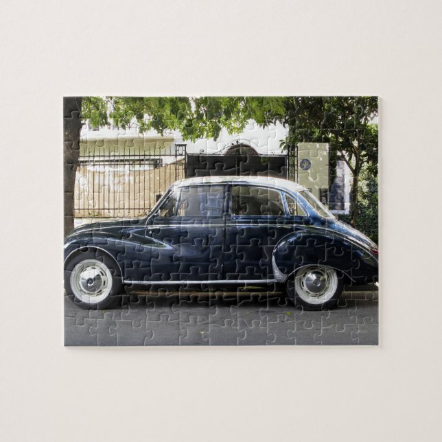 Puzzle Vieille mais très bien entretenue voiture Audi. (Horizontal)