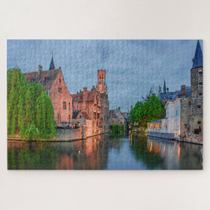 Puzzle Vieille ville et beffroi la nuit à Bruges