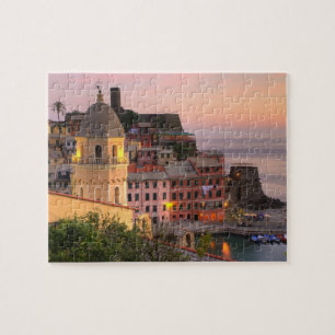 Puzzle Ville à flanc de colline de Vernazza dans la soiré