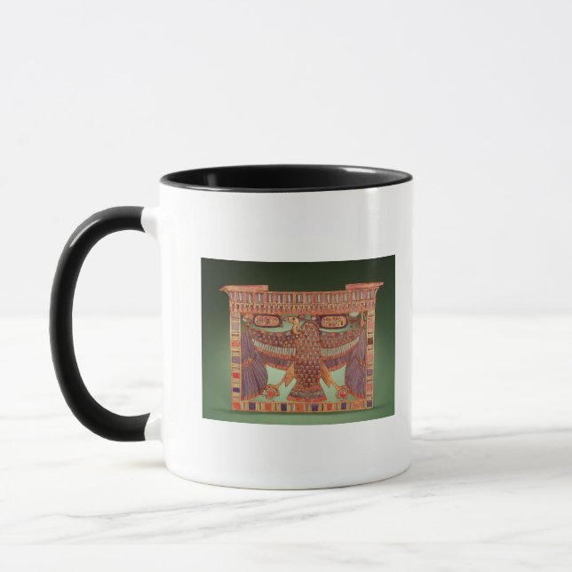 PylonBrust verziert mit dem Geier Tasse (Links)