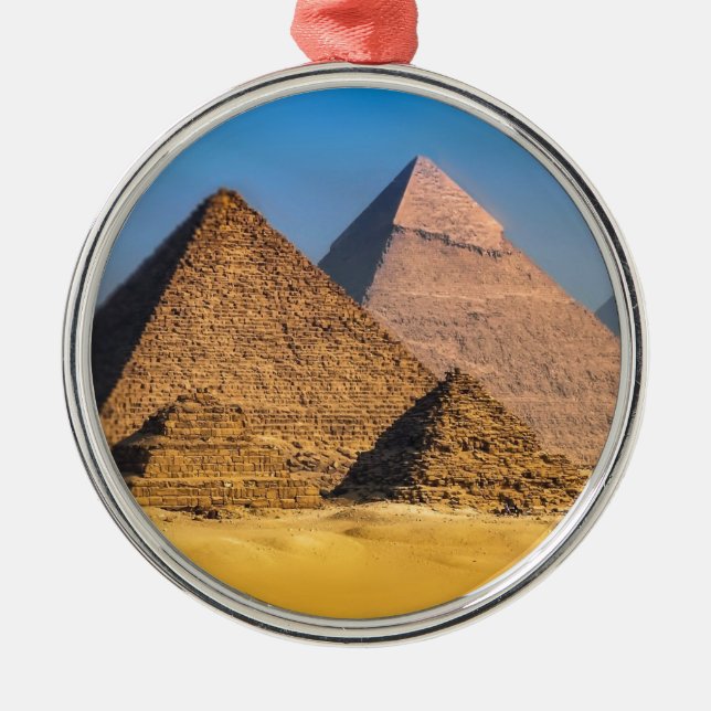 Pyramiden Ornament Aus Metall (Vorne)