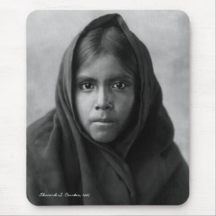 Qahatika Mädchen Mousepad