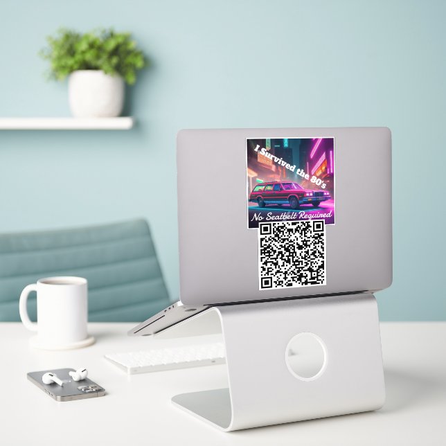 QR-Aufkleber - Kein Sicherheitsgurt Aufkleber (Laptop auf Schreibtisch)